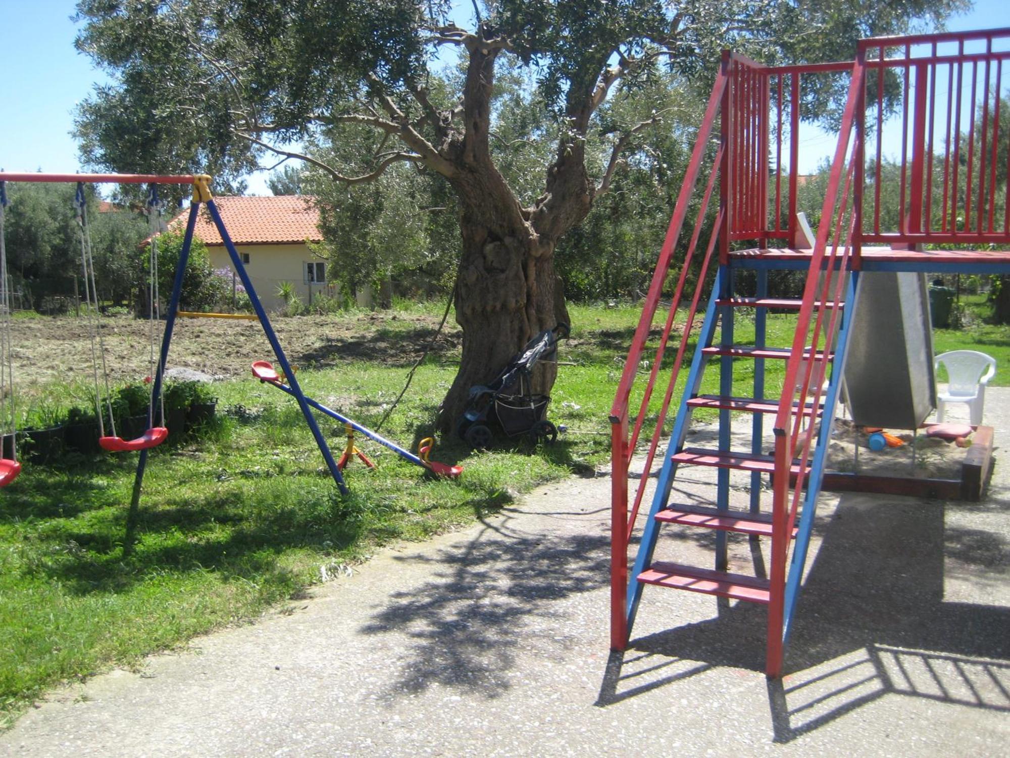 Petradaki Apartments Mola Kalyva Exterior photo